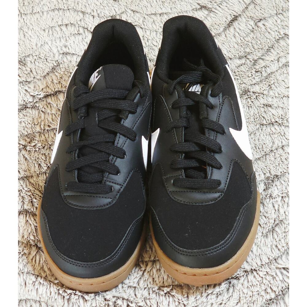 ⚽️ Nike Terra Manta Retro Low – Black/Gum Sole – NWOB Size 5.5Y/Women’s 7